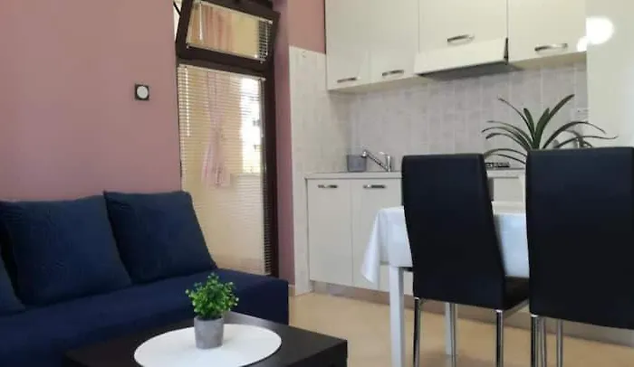 Charming פורץ